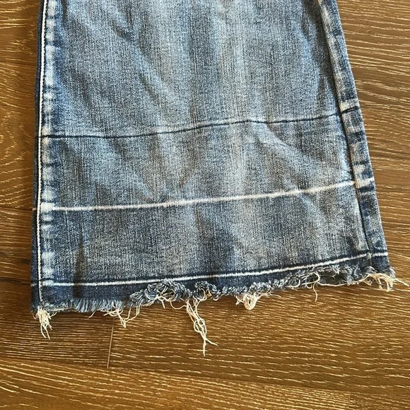 Judy Blue Flare Jeans - Picture 2 of 5